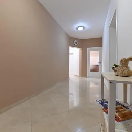 Vila Benedicta Vrana (Zadar)